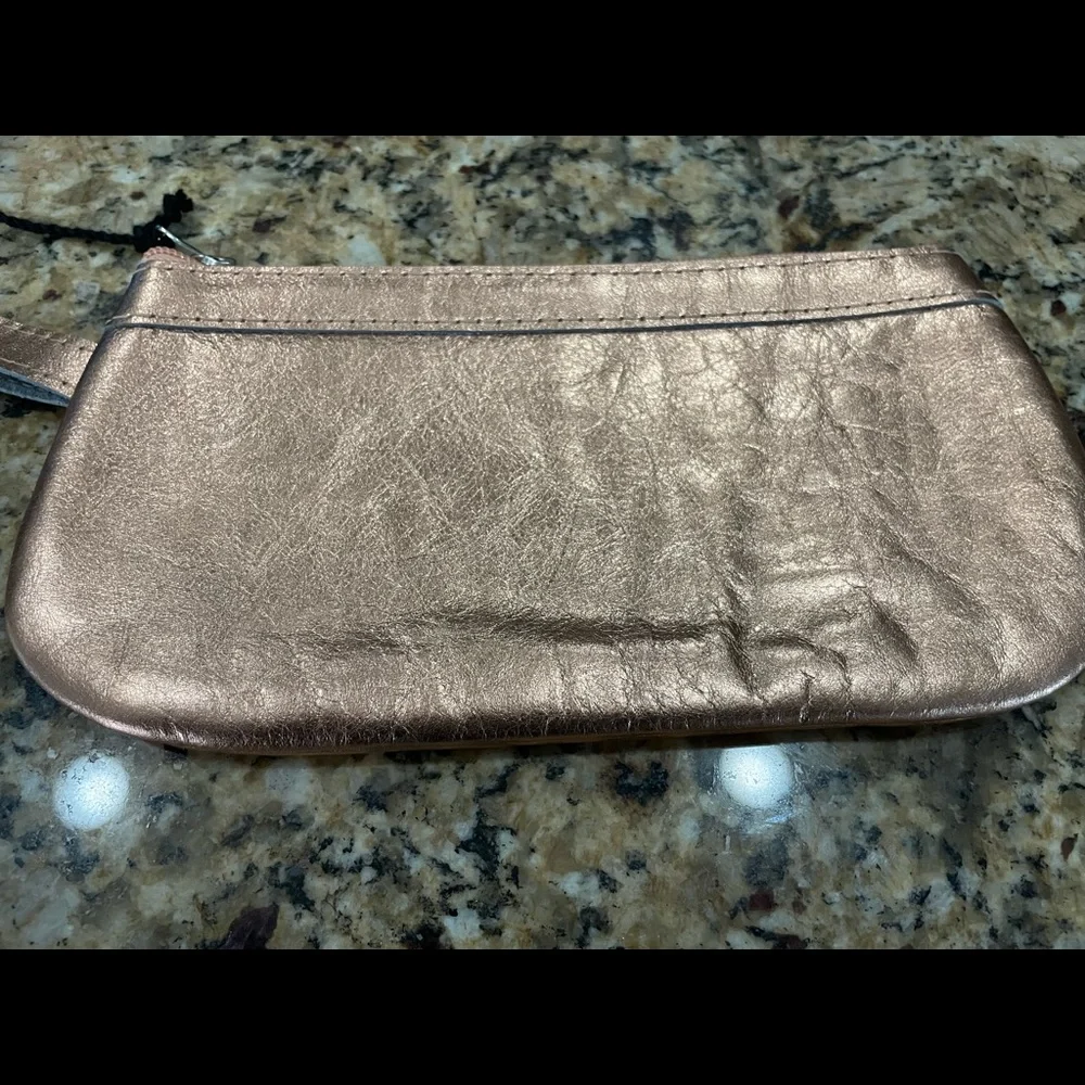 Nena & Co Rose Gold Clutch ~ New ❤️ - Picture 2 of 6